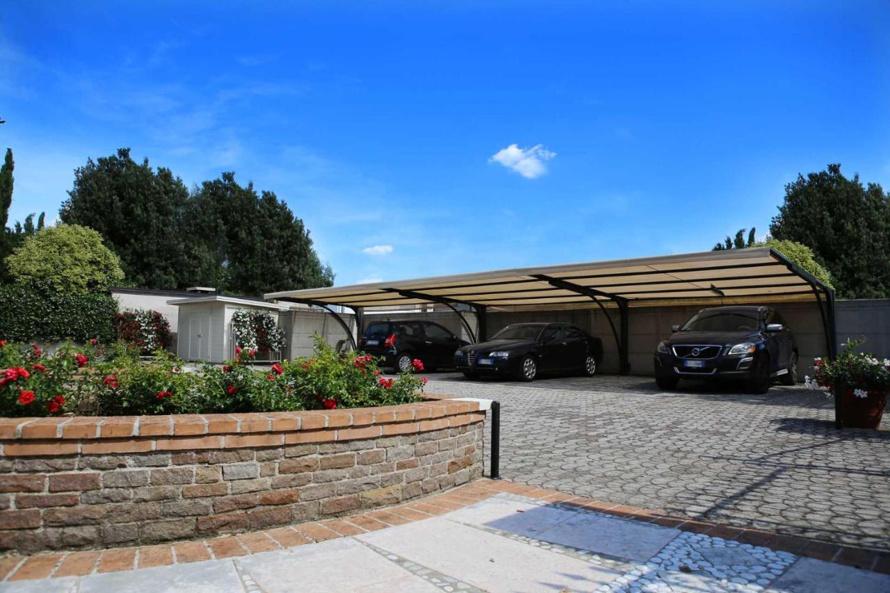 Villa Tiziano Residence Rosa Екстер'єр фото