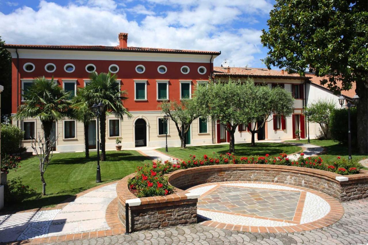 Villa Tiziano Residence Rosa Екстер'єр фото