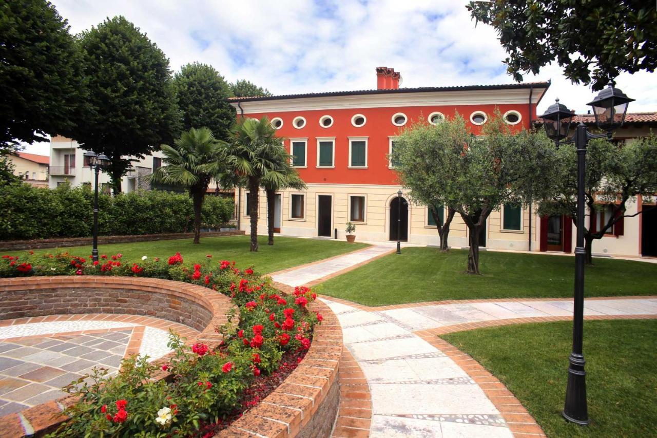 Villa Tiziano Residence Rosa Екстер'єр фото